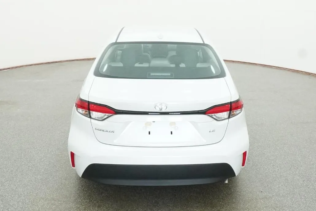 2026 Toyota Corolla LE photo 1