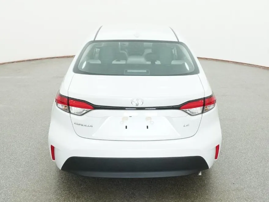 2026 Toyota Corolla LE photo 1