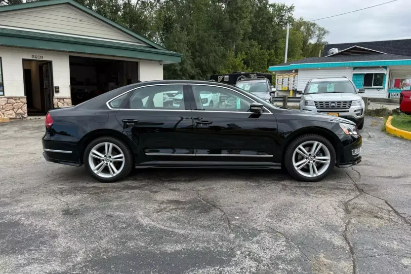 2015 Volkswagen Passat V6 SEL Premium photo 1
