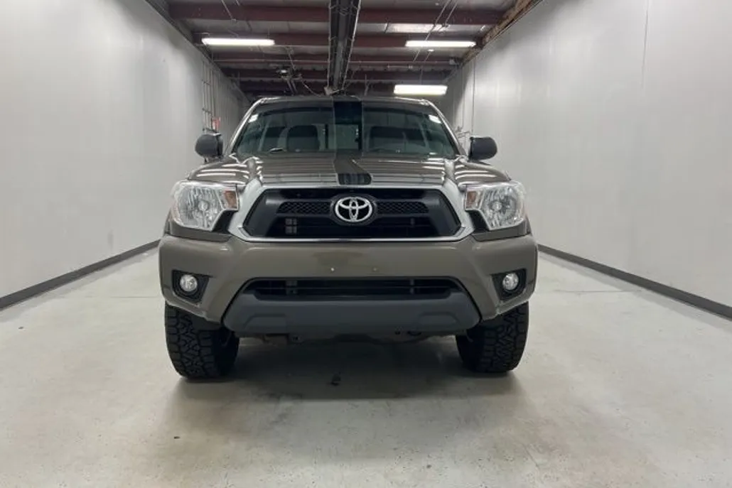 2015 Toyota Tacoma Base photo 1