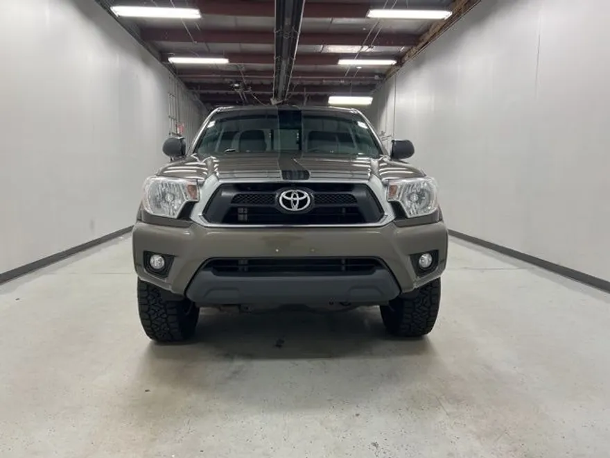 2015 Toyota Tacoma Base photo 1