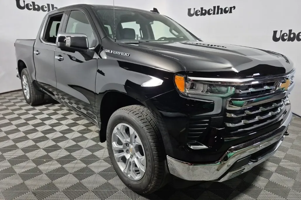2026 Chevrolet Silverado 1500 LTZ photo 1