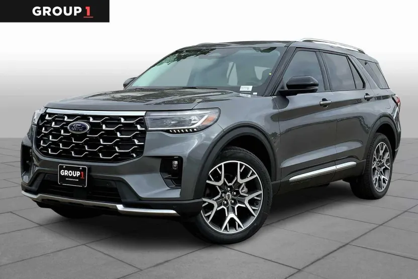 2025 Ford Explorer Platinum photo 1