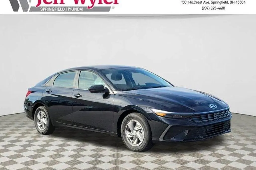 2025 Hyundai Elantra SE photo 1