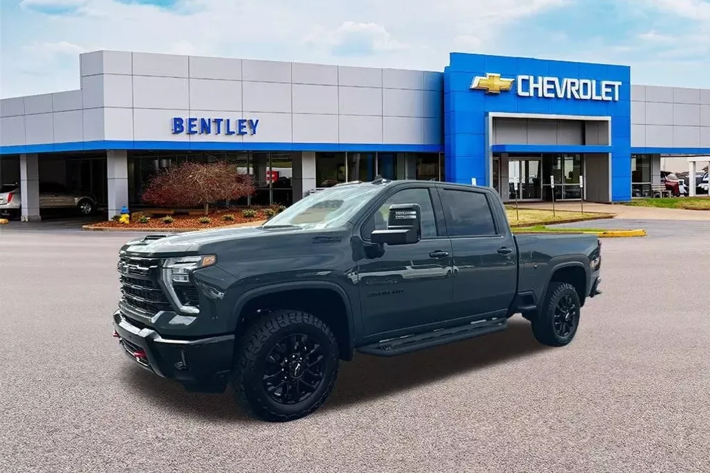 2026 Chevrolet Silverado 3500HD LTZ photo 1
