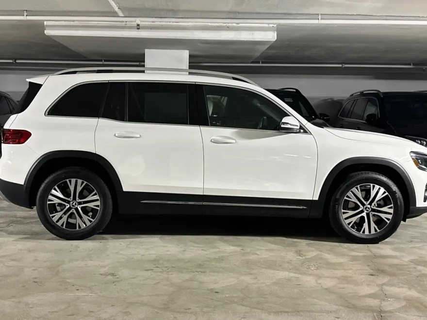 2026 Mercedes Benz GLB 250 photo 1