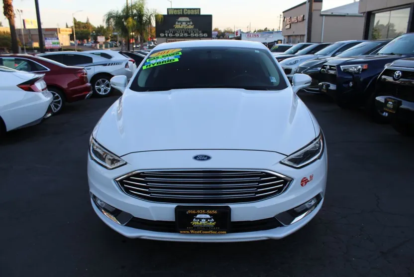 2017 Ford Fusion Energi SE photo 1