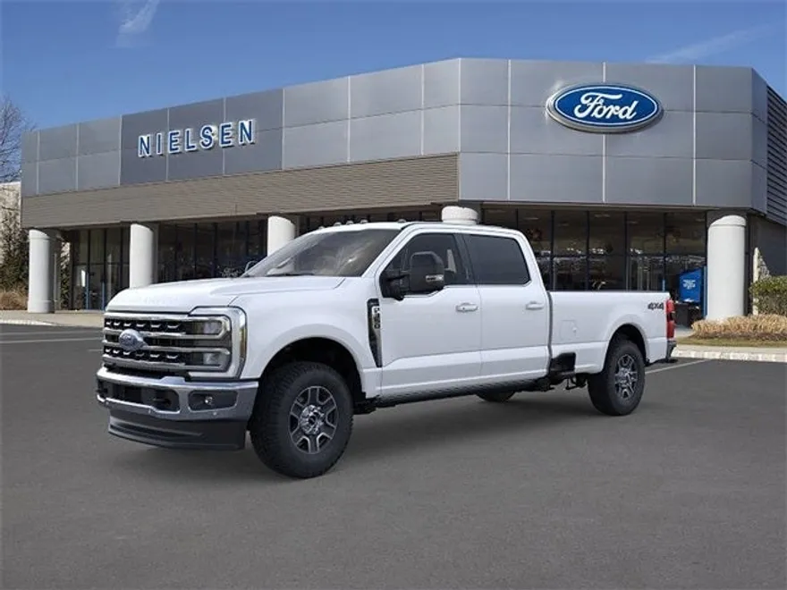 2026 Ford F-350 Lariat photo 1