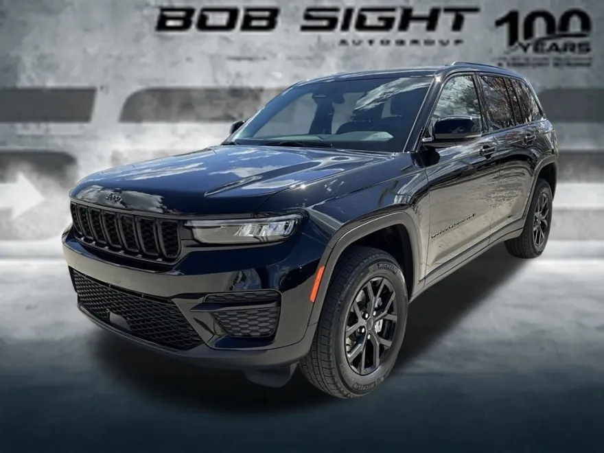 2025 Jeep Grand Cherokee Altitude photo 1
