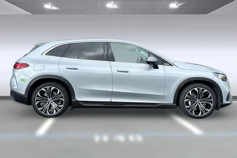 2023 Mercedes Benz EQE SUV 350 4MATIC photo 1