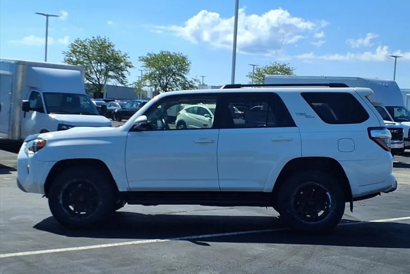 2021 Toyota 4Runner TRD Premium photo 1