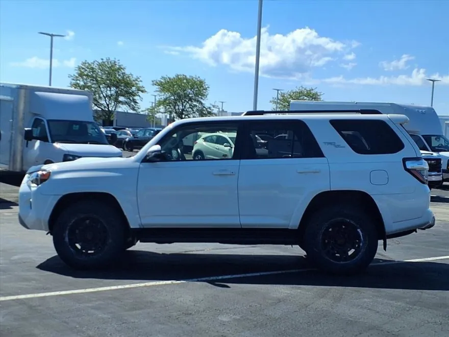 2021 Toyota 4Runner TRD Premium photo 1
