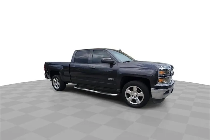 2015 Chevrolet Silverado 1500 LT photo 1