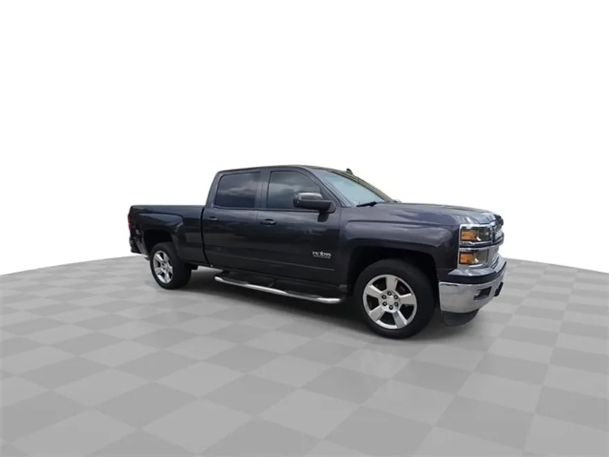 2015 Chevrolet Silverado 1500 LT photo 1