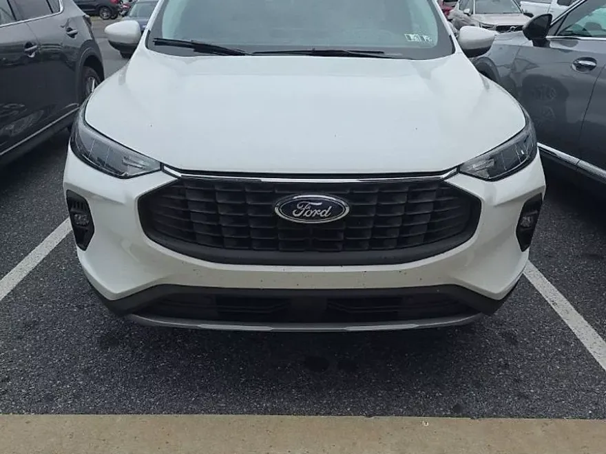 2025 Ford Escape Plug-In Hybrid photo 1