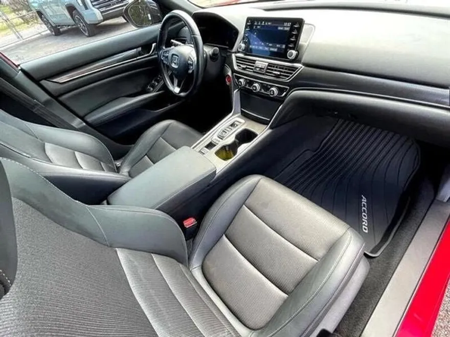 2022 Honda Accord Sport 2.0T photo 1