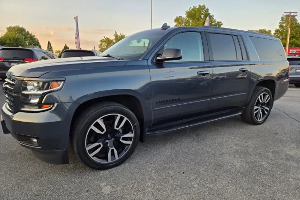 2019 Chevrolet Suburban Premier photo 1