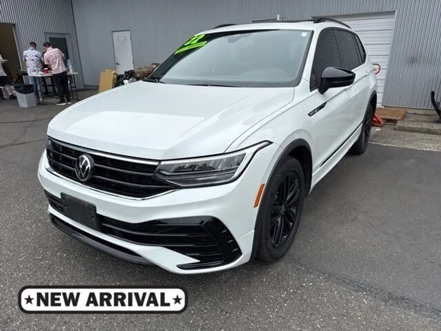 2022 Volkswagen Tiguan SE R-Line Black photo 1