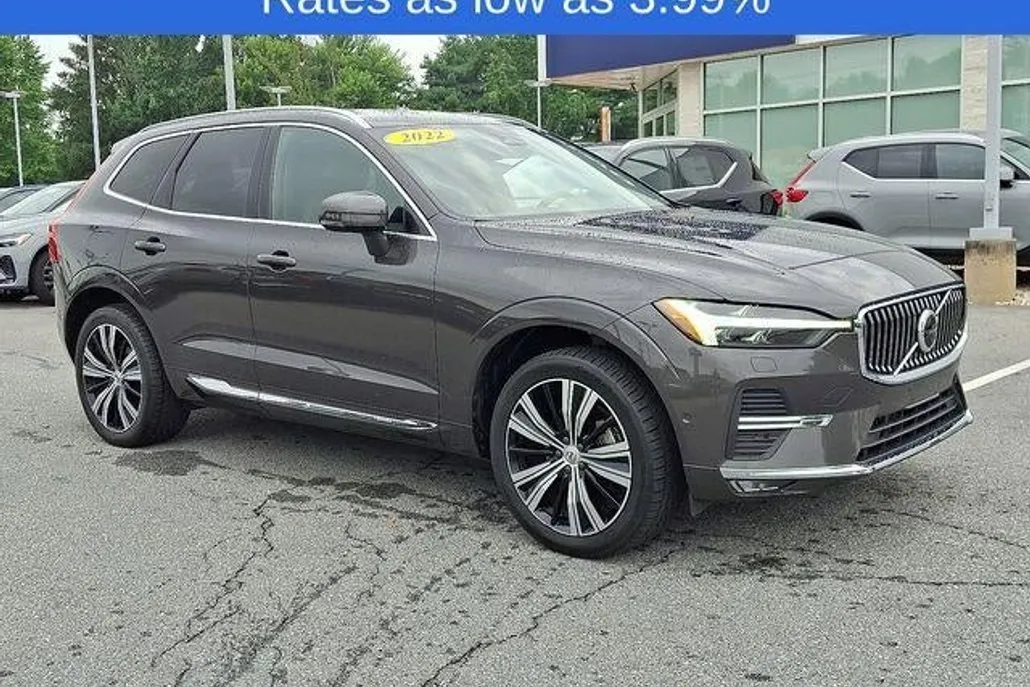 2022 Volvo XC60 B5 Inscription photo 1