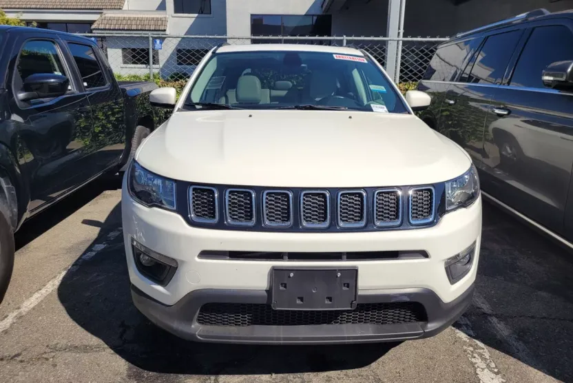 2018 Jeep Compass Latitude photo 1