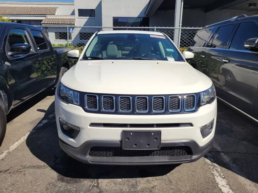 2018 Jeep Compass Latitude photo 1