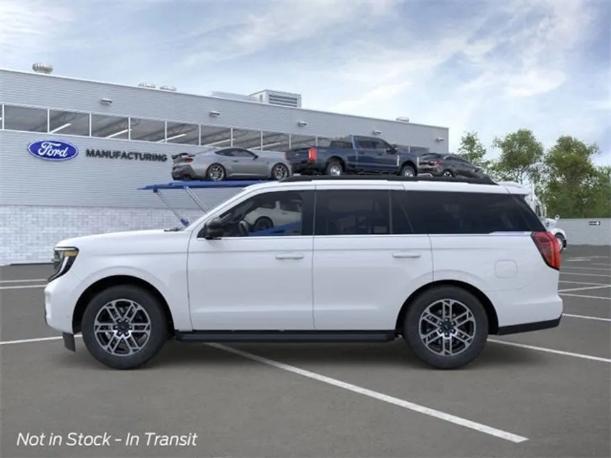 2025 Ford Expedition photo 1