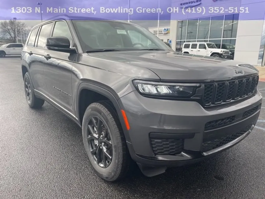 2025 Jeep Grand Cherokee Altitude photo 1