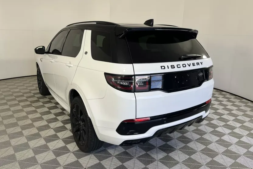 2023 Land Rover Discovery Sport SE R-Dynamic photo 1