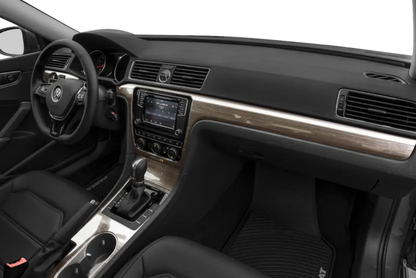 2017 Volkswagen Passat S photo 1