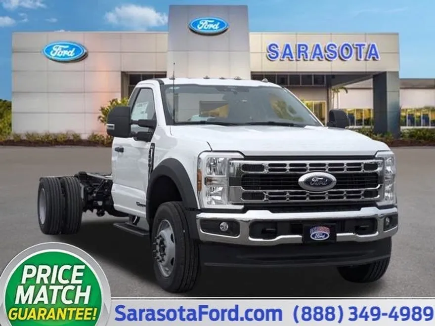 2024 Ford F-600 photo 1