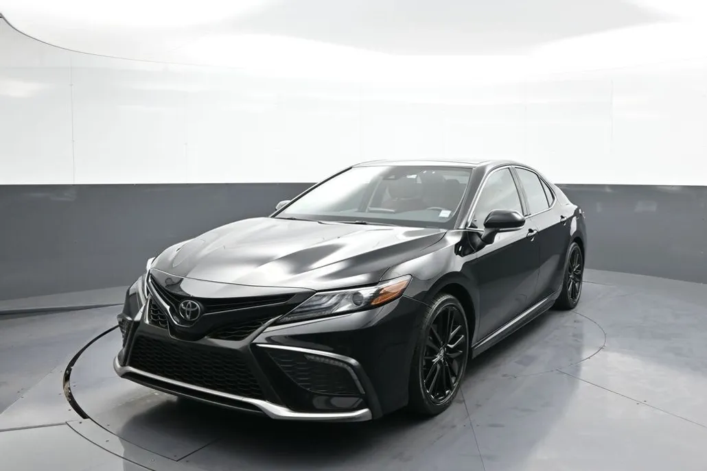 2022 Toyota Camry XSE photo 1