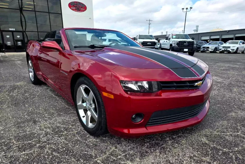 2015 Chevrolet Camaro 1LT photo 1