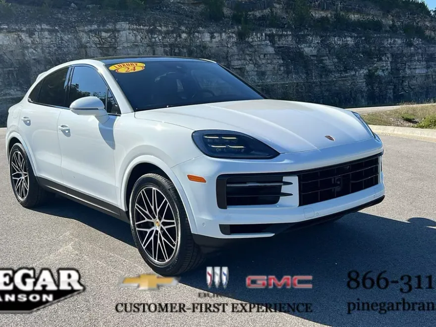 2024 Porsche Cayenne Base photo 1