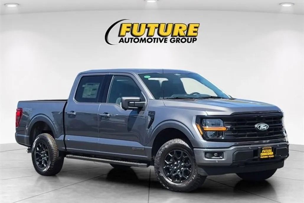 2025 Ford F-550 XL photo 1