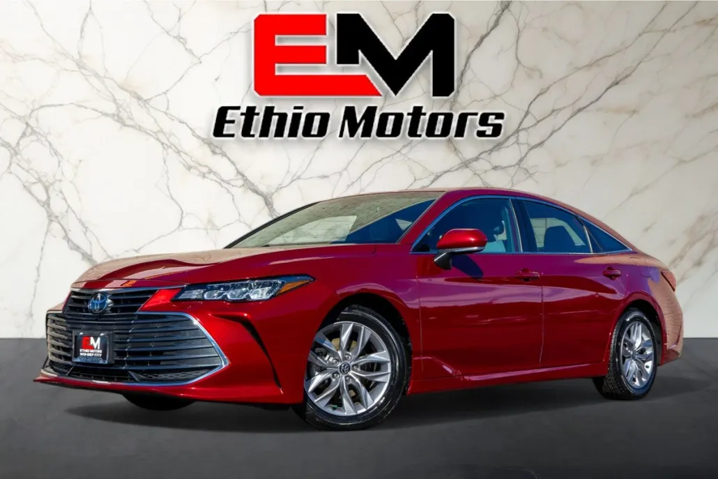 2022 Toyota Avalon XLE photo 1