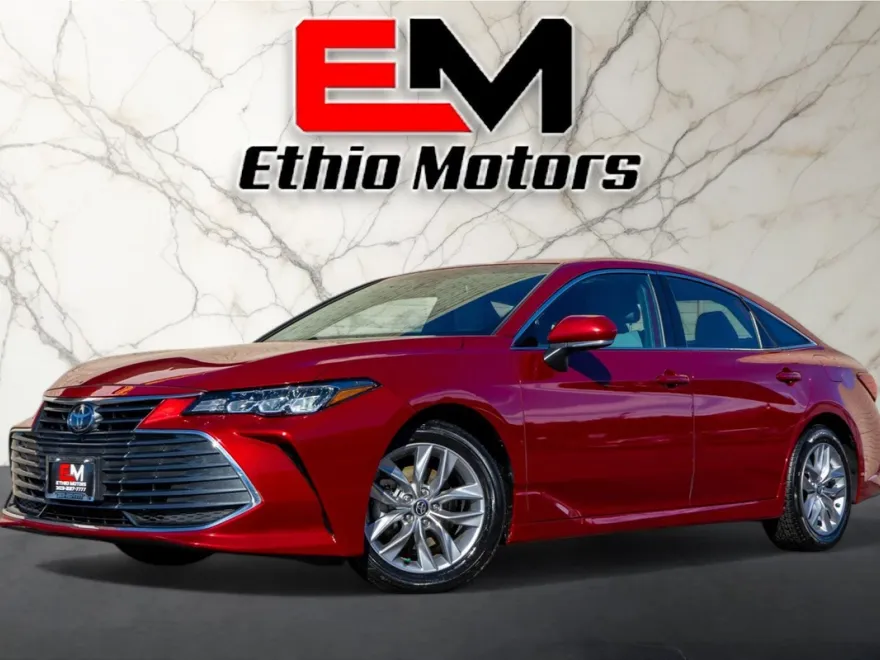 2022 Toyota Avalon XLE photo 1