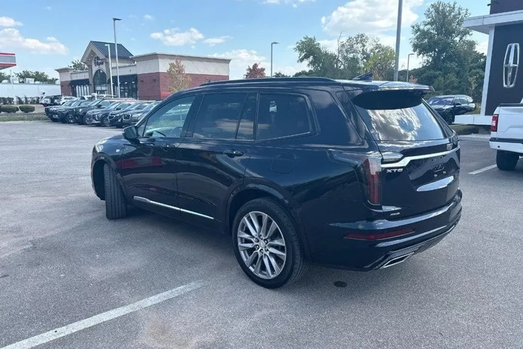 2021 Cadillac XT6 Sport photo 1