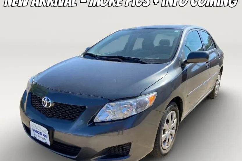 2010 Toyota Corolla LE photo 1