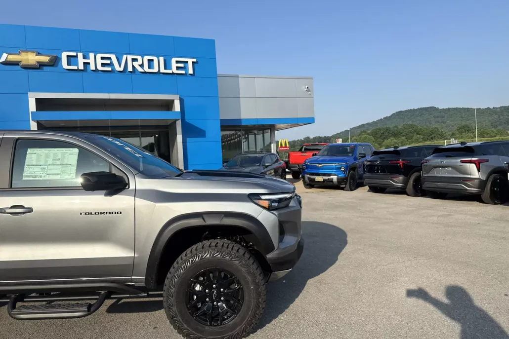 2025 Chevrolet Colorado ZR2 photo 1