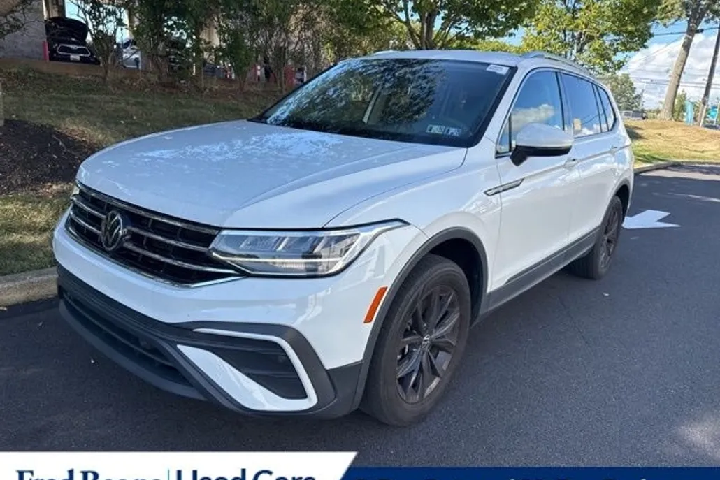 2022 Volkswagen Tiguan SE photo 1
