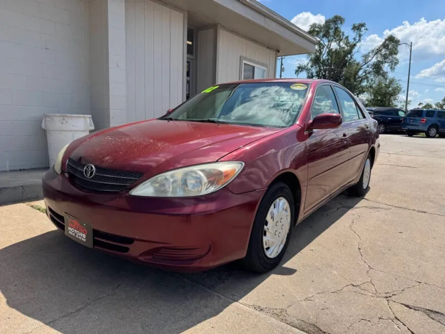 2002 Toyota Camry SE photo 1