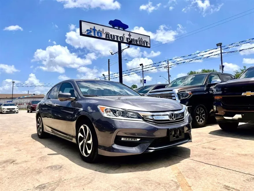 2017 Honda Accord EX-L photo 1