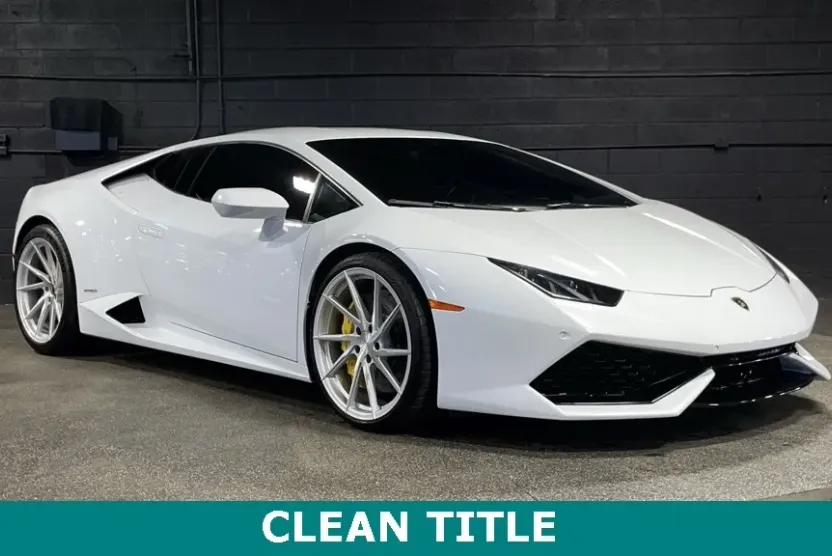 2015 Lamborghini Huracan Coupe photo 1