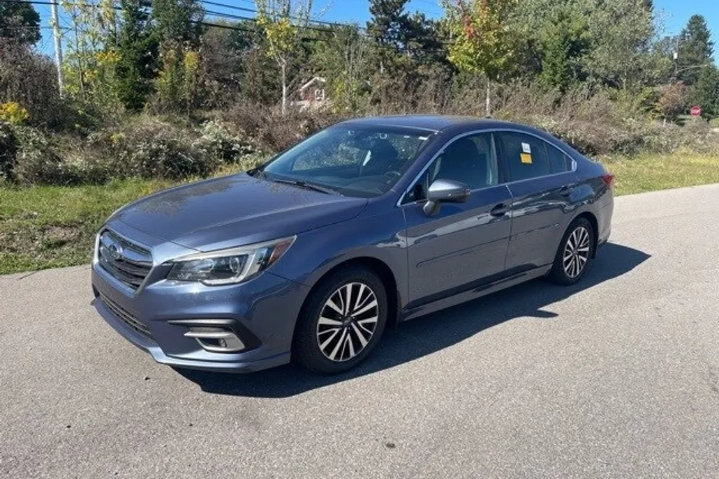 2018 Subaru Legacy Premium photo 1