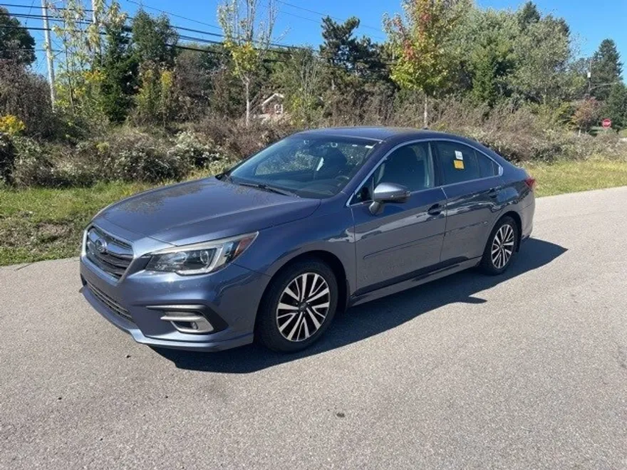 2018 Subaru Legacy Premium photo 1