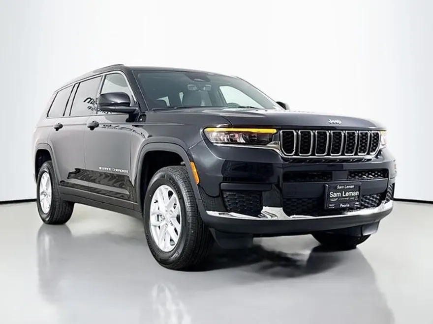 2025 Jeep Grand Cherokee Laredo photo 1
