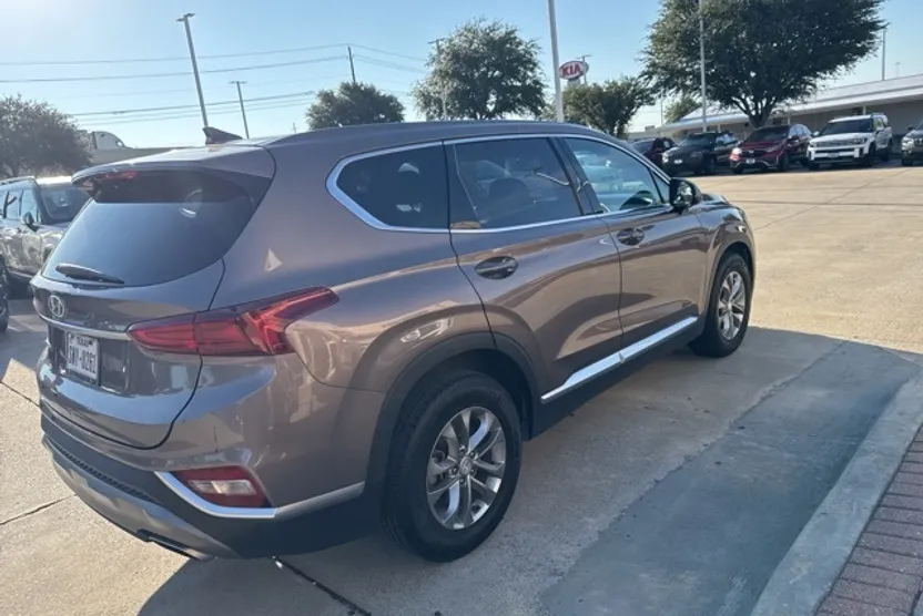2020 Hyundai Santa Fe SEL photo 1