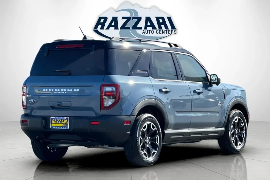 2025 Ford Bronco Sport Outer Banks photo 1