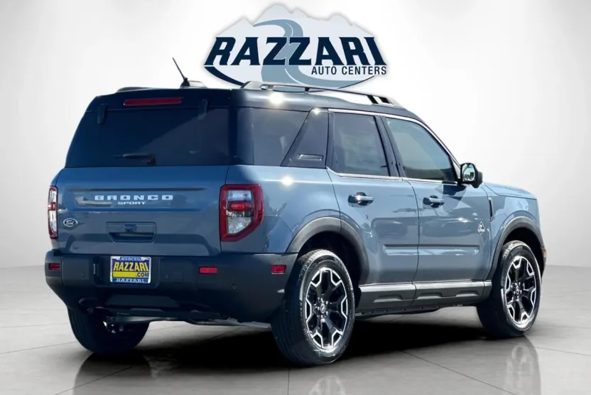 2025 Ford Bronco Sport Outer Banks photo 1