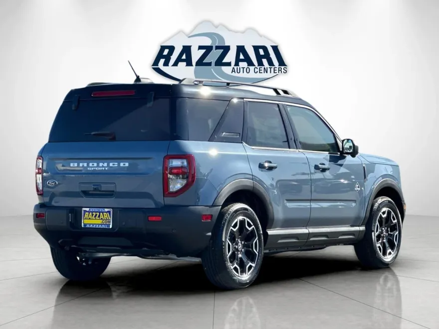 2025 Ford Bronco Sport Outer Banks photo 1